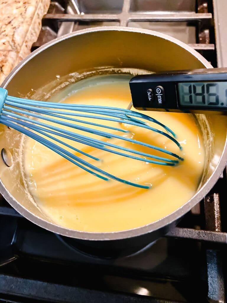 lemon curd in pot