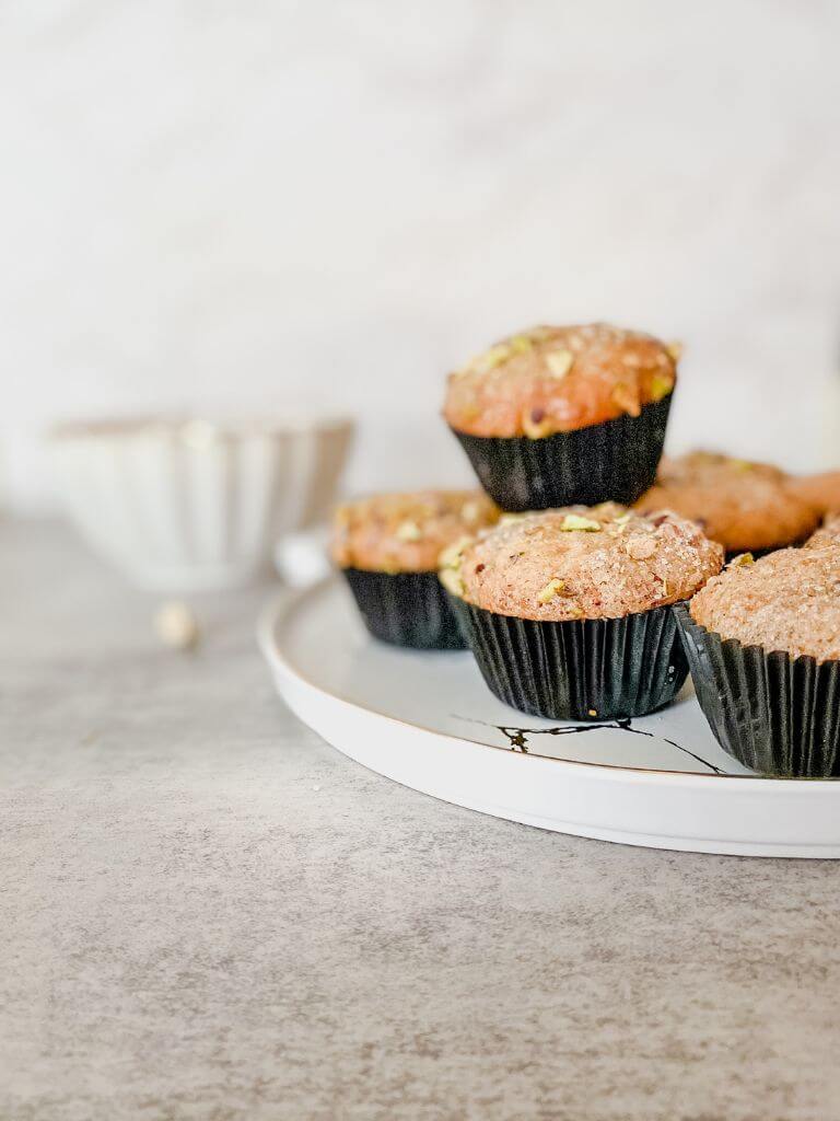 pistachio muffins